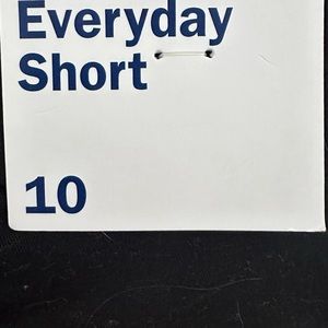 New with tags. Old navy everyday shorts, 3.5”, size 10.